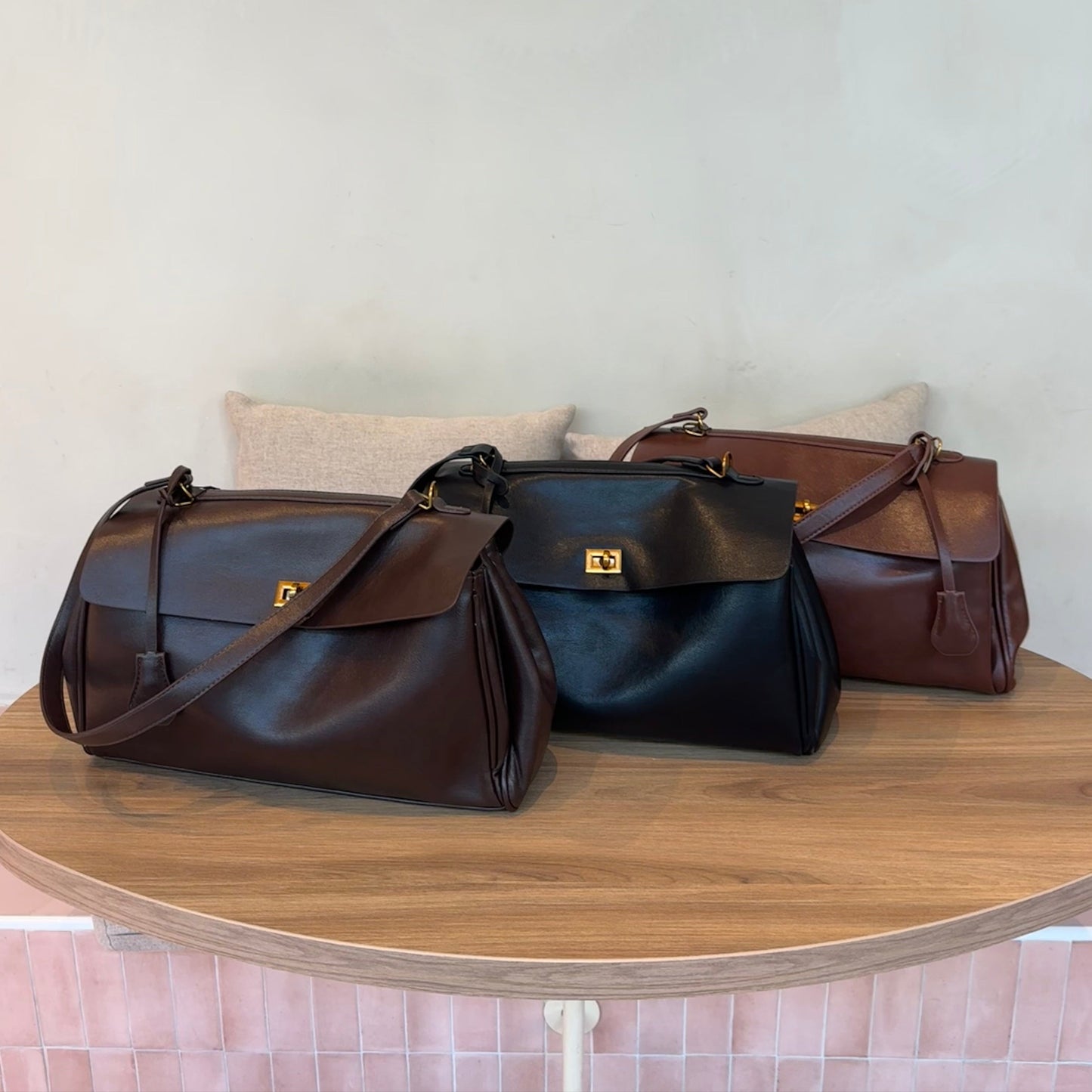 Ciara Vintage - Black