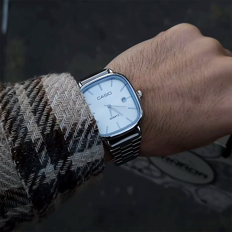 Vintage Quartz Watch™