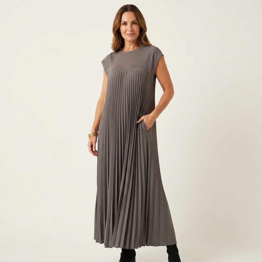 Giovanna | Pleated Sleeveless Maxi Dress