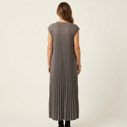 Giovanna | Pleated Sleeveless Maxi Dress