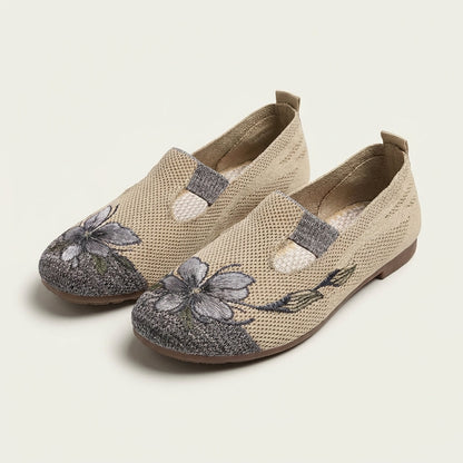 Zenaida | Embroidered Flat