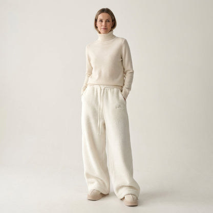 Emelda | Oversized Teddy Fleece Pants